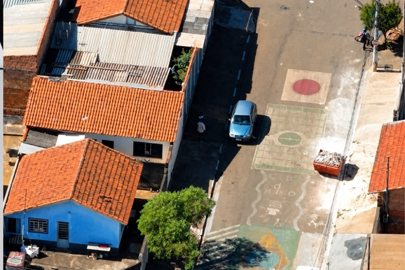 Adolescente &eacute; apreendido por tr&aacute;fico ap&oacute;s flagra de drone em Santa Cruz das Palmeiras