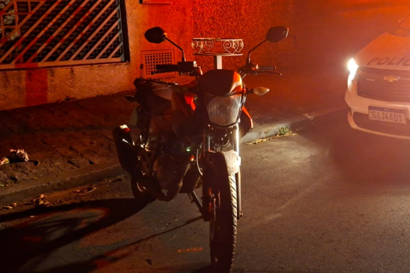 Motocicleta &eacute; furtada pr&oacute;ximo ao Festival Gastron&ocirc;mico da Jabuticaba