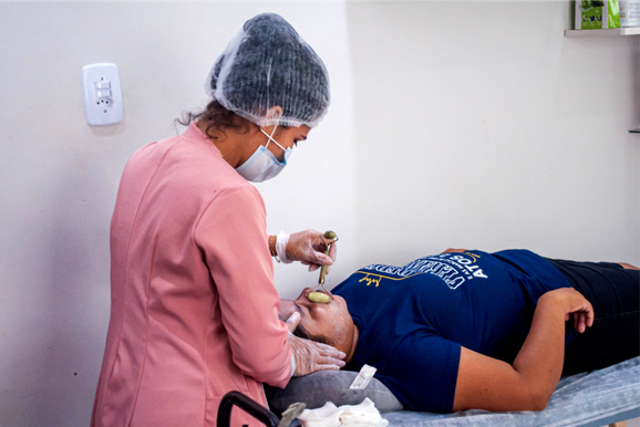 Servi&ccedil;os est&eacute;ticos realizados por Bruna Suelle fazem sucesso em Coelho Neto