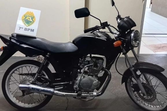  Motocicleta com v&aacute;rias irregularidades &eacute; apreendida em Cruzeiro do Oeste
