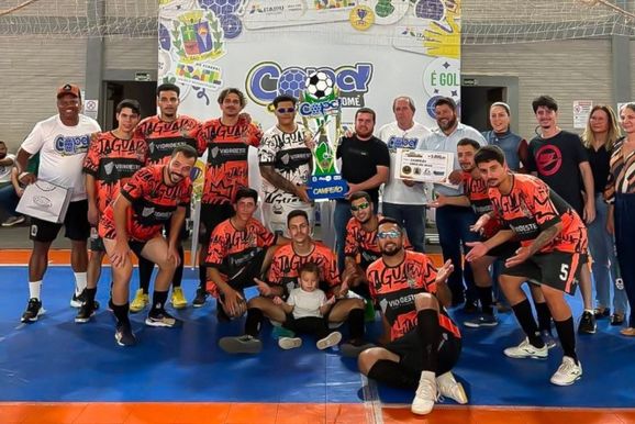 Virada &eacute;pica d&aacute; ao Vidroeste Jaguar o primeiro t&iacute;tulo regional de Cruzeiro do Oeste
