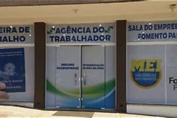 Empresa abre vaga para motorista de &ocirc;nibus em Cruzeiro do Oeste