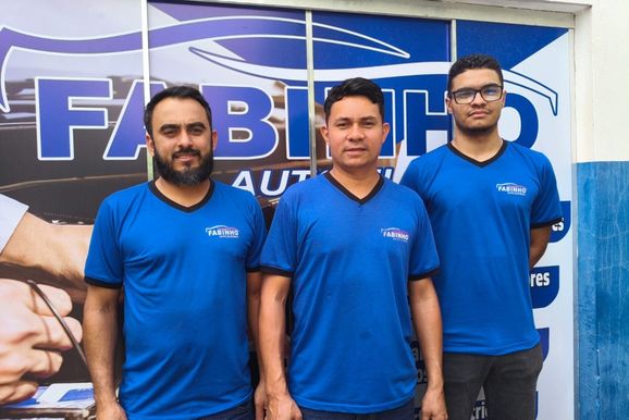 Fabinho Auto El&eacute;trica celebra Cruzeiro do Oeste com mensagem especial