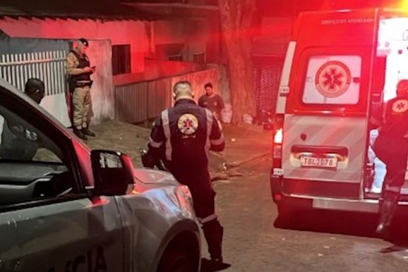 Homem &eacute; encontrado morto em rua durante a madrugada