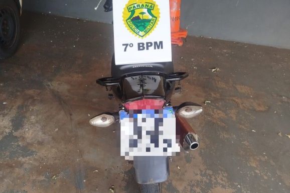 Adolescente &eacute; abordado com moto irregular e escapamento barulhento