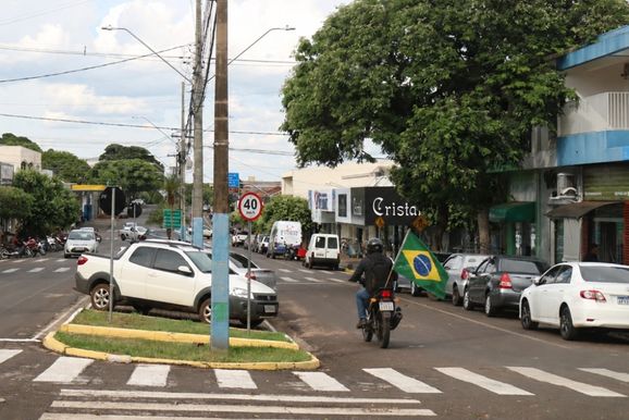 Douradina ter&aacute; hor&aacute;rio especial nesta segunda por causa do jogo do Brasil
