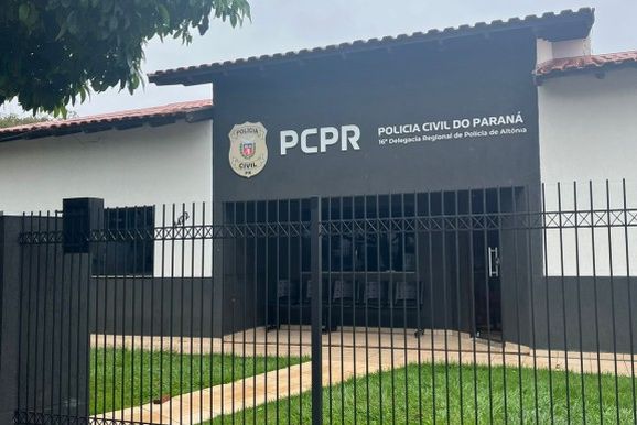 Homem &eacute; preso por instalar c&acirc;meras em banheiros para filmar mulheres em Alt&ocirc;nia