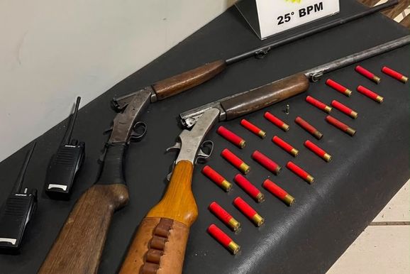 Homem &eacute; preso com duas espingardas e muni&ccedil;&otilde;es em Maria Helena