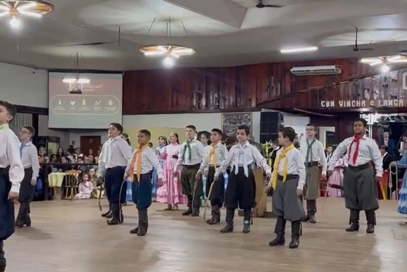 Foz recebe 44 CTGs e mais de 600 apresenta&ccedil;&otilde;es no maior rodeio art&iacute;stico do Paran&aacute;
