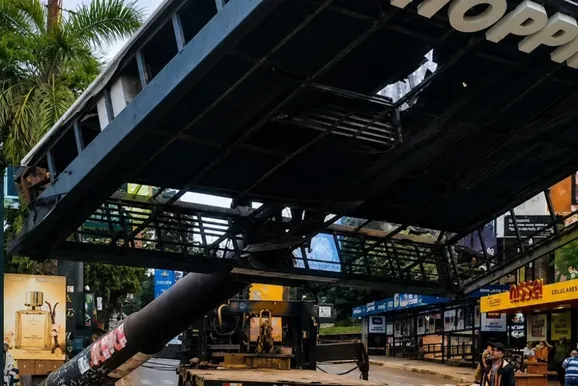 Polui&ccedil;&atilde;o visual come&ccedil;a a desaparecer com retirada de pain&eacute;is em Ciudad del Este