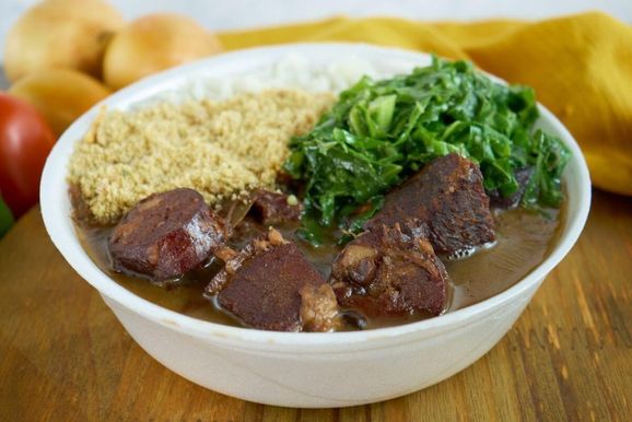Sagrada Fam&iacute;lia promove feijoada drive-thru neste s&aacute;bado para arrecadar recursos
