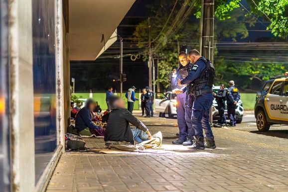 Aumento da popula&ccedil;&atilde;o em situa&ccedil;&atilde;o de rua desafia assist&ecirc;ncia social em Foz do Igua&ccedil;u