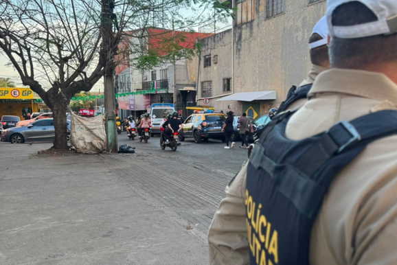 Fiscaliza&ccedil;&atilde;o de mototaxistas termina com nove motos recolhidas na Vila Portes 