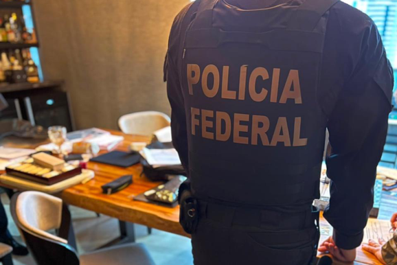 PF mira esquema milion&aacute;rio de contrabando e lavagem de dinheiro e bloqueia R$ 35 milh&otilde;es