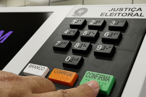 Candidatos a deputado de Foz poder&atilde;o gastar at&eacute; R$ 87,7 milh&otilde;es na campanha de 2026