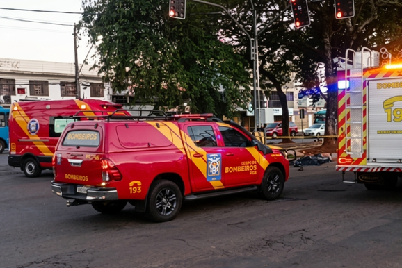 Defesa tenta tirar do J&uacute;ri caso de motorista acusado de matar pai e filho na Av. JK