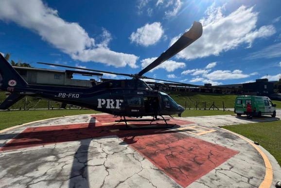 Helic&oacute;ptero leva paciente do aeroporto ao hospital a tempo para transplante de f&iacute;gado