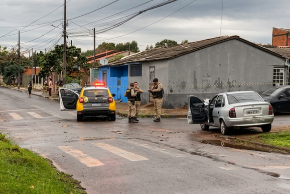 Homem morre em confronto com a Pol&iacute;cia Militar ap&oacute;s assalto a van na BR-277