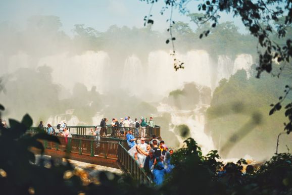Passarela das Cataratas reabre amanh&atilde; ap&oacute;s queda na vaz&atilde;o e vistoria de seguran&ccedil;a