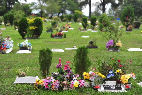 Prefeitura de Foz abre processo para investigar empresa que administra cemit&eacute;rios 