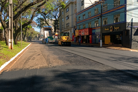 Prefeitura prepara mais de R$ 10 milh&otilde;es em recapeamento de ruas; veja o que est&aacute; previsto