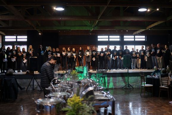 Sant&iacute;ssima Feijoada arrecada mais de R$ 58 mil para o Instituto Sant&iacute;ssima Trindade
