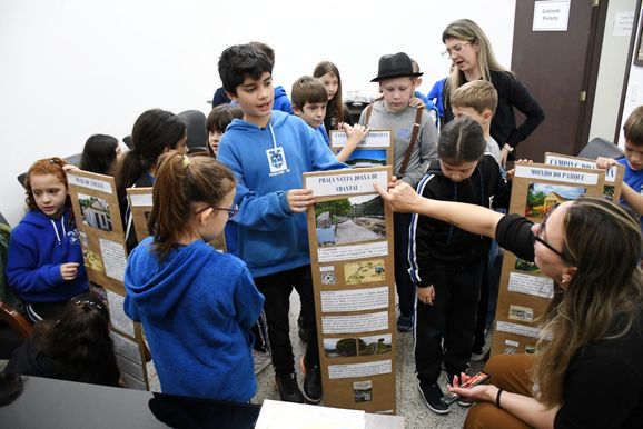 Alunos do 3&ordm; ano apresentam projeto sobre a hist&oacute;ria e o patrim&ocirc;nio de Picada Caf&eacute;