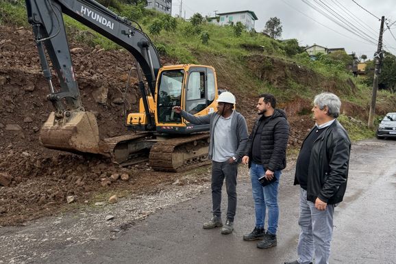 Prefeitura de Gramado inicia obras de reconstru&ccedil;&atilde;o na regi&atilde;o norte do bairro Piratini