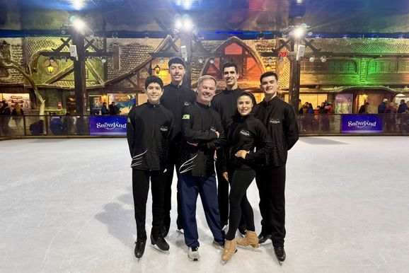 Atletas da Arts and Sports Snowland Academy disputam Latino-Americano de Patina&ccedil;&atilde;o no Gelo
