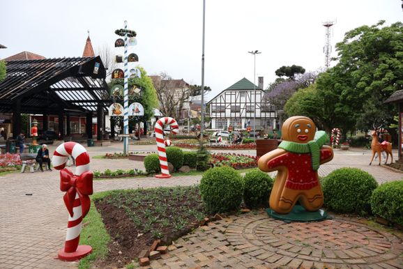 Nova Petr&oacute;polis ganha ritmo de alta temporada e projeta feriad&atilde;o movimentado na hotelaria