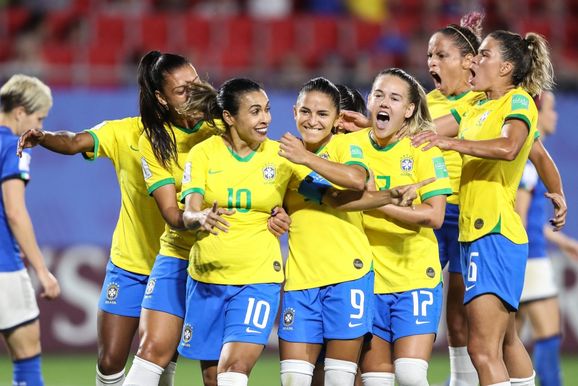 Escolas de Guaratuba podem ter f&eacute;rias alteradas em 2027 devido &agrave; Copa Feminina