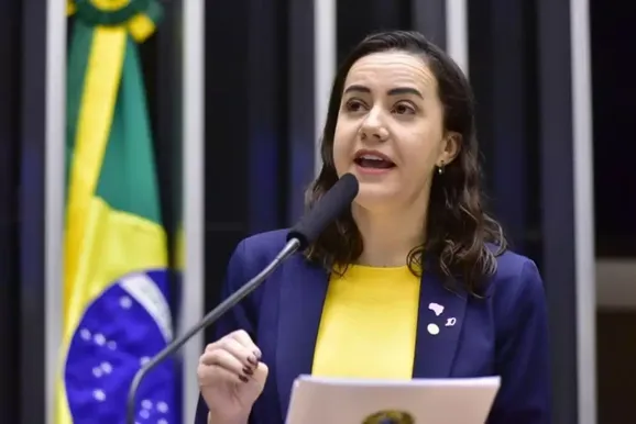 Maio Laranja: se voc&ecirc; se cala, o abuso continua; por Franciane Bayer