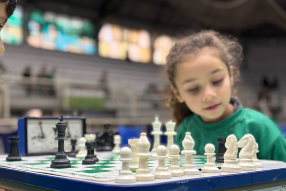 Tr&ecirc;s Coroas recebe 1&ordm; FIDE/CBX Escolar e Aberto de Xadrez Rainha do Paranhana