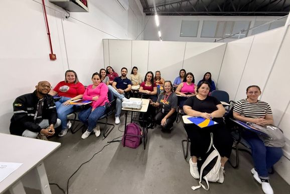 Mais de 200 alunos iniciam cursos gratuitos de qualifica&ccedil;&atilde;o profissional em Parob&eacute;