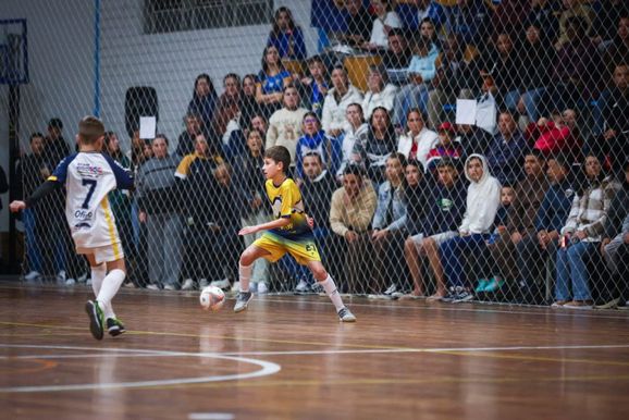 Campeonato Municipal de Futsal de Taquara definir&aacute; quatro campe&otilde;es nesta sexta-feira (28)