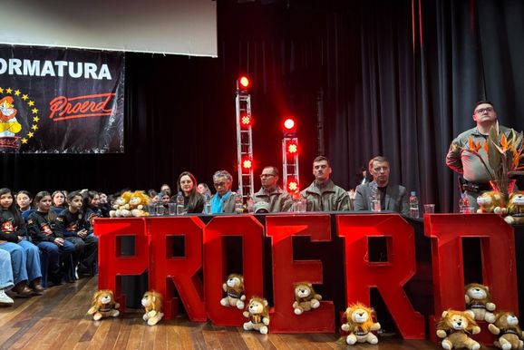 PROERD forma 162 alunos em Tr&ecirc;s Coroas com foco na preven&ccedil;&atilde;o &agrave;s drogas e &agrave; viol&ecirc;ncia