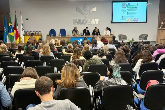 Semin&aacute;rio da 1&ordf; Semana Inclusiva promove integra&ccedil;&atilde;o e capacita&ccedil;&atilde;o em Taquara