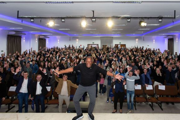 Geraldo Rufino inspira e emociona o p&uacute;blico na palestra realizada em Igrejinha