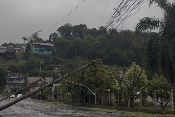 Prefeitura de Igrejinha notifica RGE ap&oacute;s mais de 24h de interrup&ccedil;&atilde;o causada por vendaval