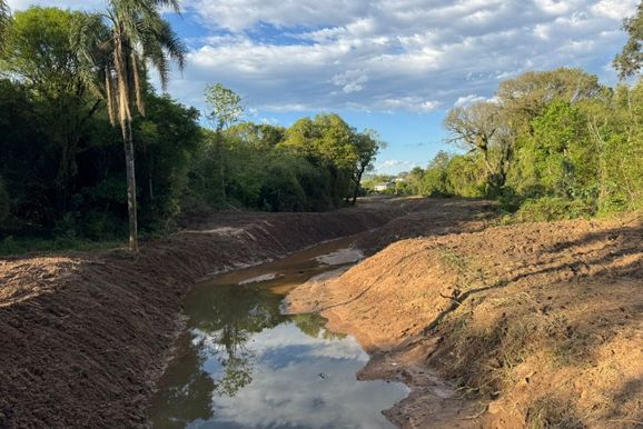 Taquara conclui desassoreamento do Arroio Santa Maria e inicia trabalhos no Arroio M&uuml;ller