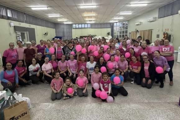 Grupos de gin&aacute;stica do Esporte Campe&atilde;o participam de a&ccedil;&otilde;es do Outubro Rosa em Tr&ecirc;s Coroas
