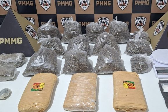 Pol&iacute;cia Militar apreende grande quantidade de drogas em im&oacute;veis abandonados em Tim&oacute;teo