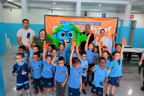 Ipatinga distribui&ccedil;&atilde;o de &oacute;culos beneficia mais de 500 alunos da rede p&uacute;blica