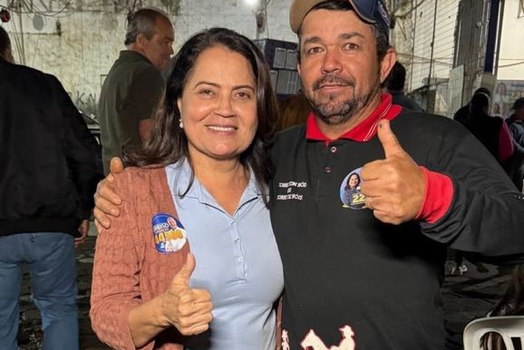 Ros&acirc;ngela Reis cumpre agenda de campanha e re&uacute;ne apoiadores em Piedade de Caratinga