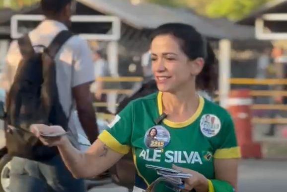 Candidata Al&ecirc; Silva intensifica a&ccedil;&otilde;es de campanha nas portarias da Usiminas em Ipatinga