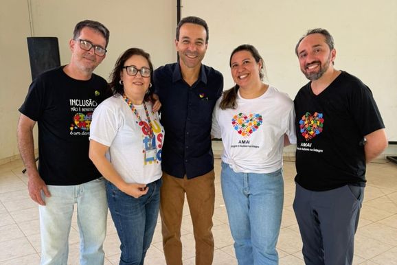 Dia da Fam&iacute;lia re&uacute;ne fam&iacute;lias at&iacute;picas em Ponte Nova com palestras e lazer
