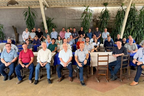 M&aacute;rcio Lima debate propostas para o Distrito Industrial de Tim&oacute;teo em reuni&atilde;o com setor