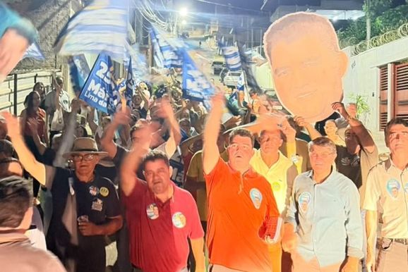 M&aacute;rcio Lima faz ato de campanha em Tim&oacute;teo no bairro onde viveu a inf&acirc;ncia