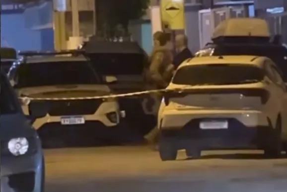 Pol&iacute;cia Militar localiza moto e pe&ccedil;as de roupa ligadas a homic&iacute;dio em Itapema
