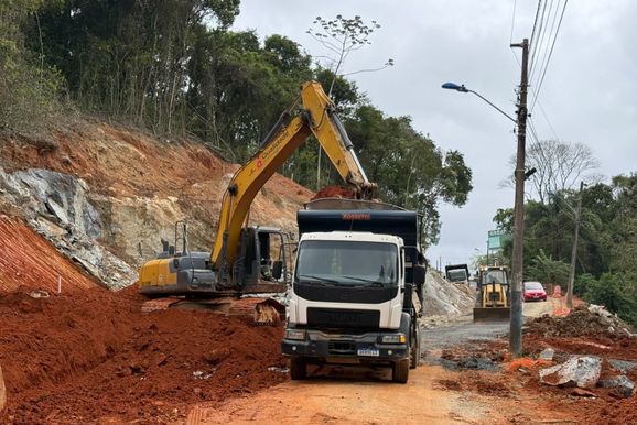 Tr&acirc;nsito no Morro do Encano ser&aacute; interditado para detona&ccedil;&atilde;o de rochas na segunda-feira